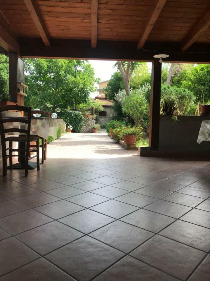 מרינה די ג'ויוסה איוניקה Country House Paola מראה חיצוני תמונה