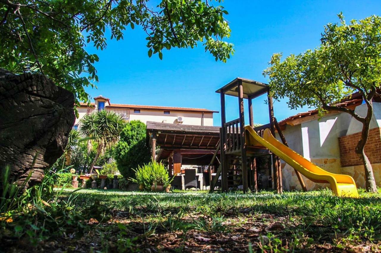 מרינה די ג'ויוסה איוניקה Country House Paola מראה חיצוני תמונה