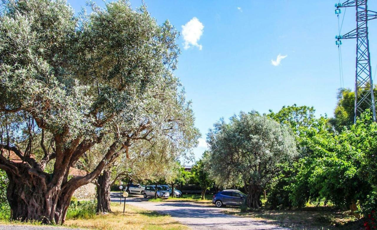 מרינה די ג'ויוסה איוניקה Country House Paola מראה חיצוני תמונה